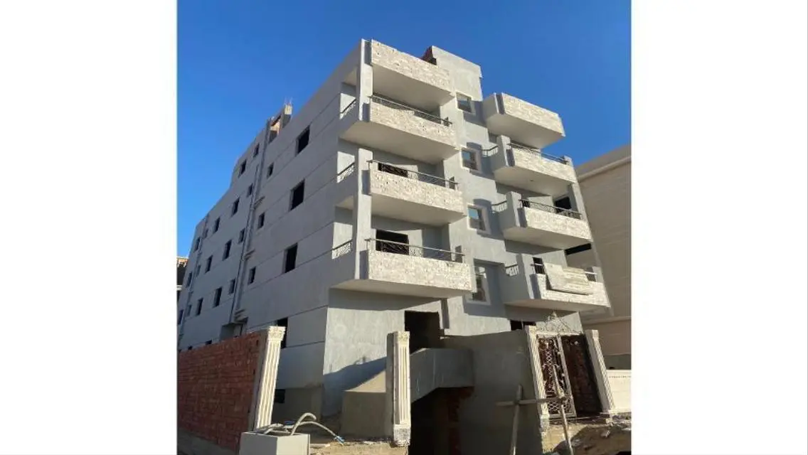 شقة فاخرة للبيع بمساحة واسعة