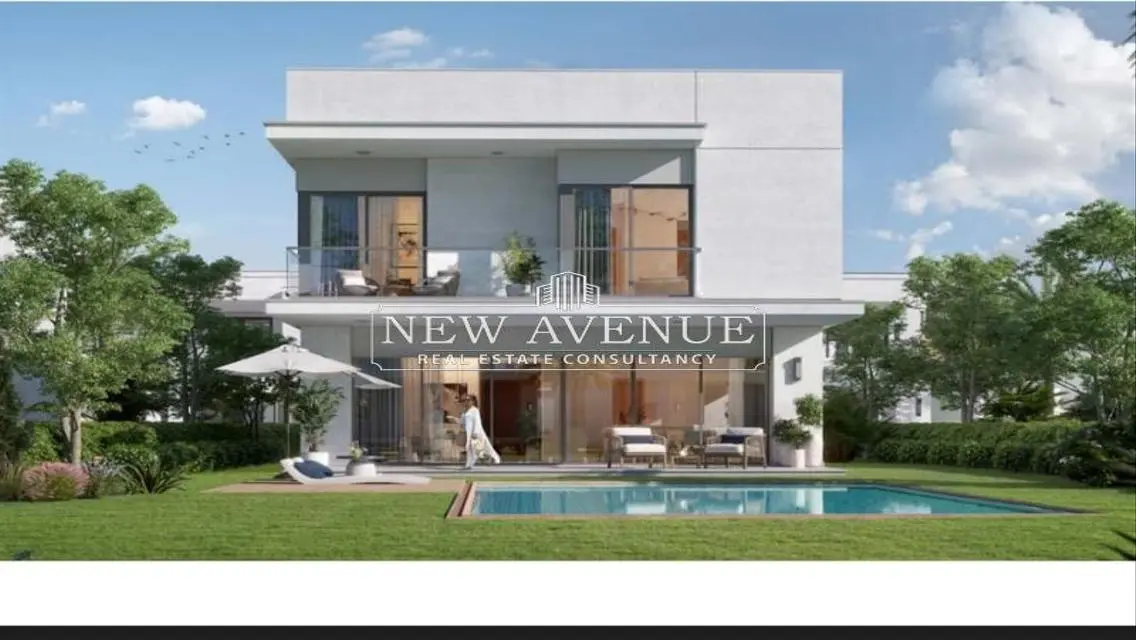 Luxurious Villa with Expansive Space and Private Garden