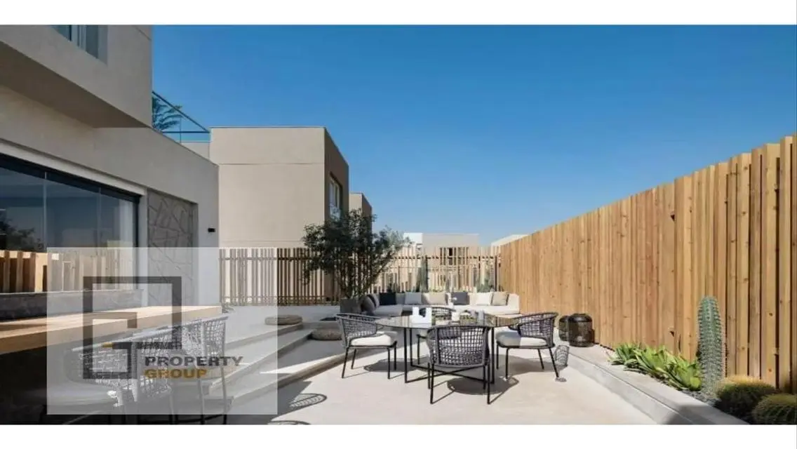 Luxurious Villa for Sale with Ample Space and Magnificent View