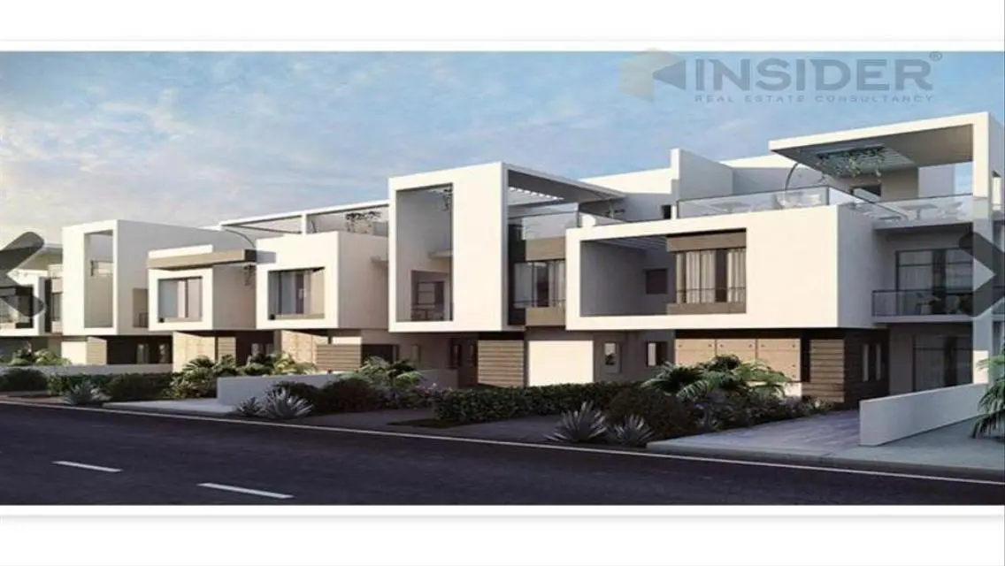 Luxurious Apartment in Fifth Square with 270 sqm