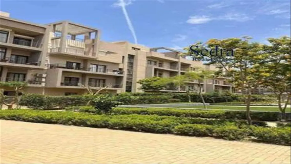 Luxury Apartment for Sale with Stunning Lake View