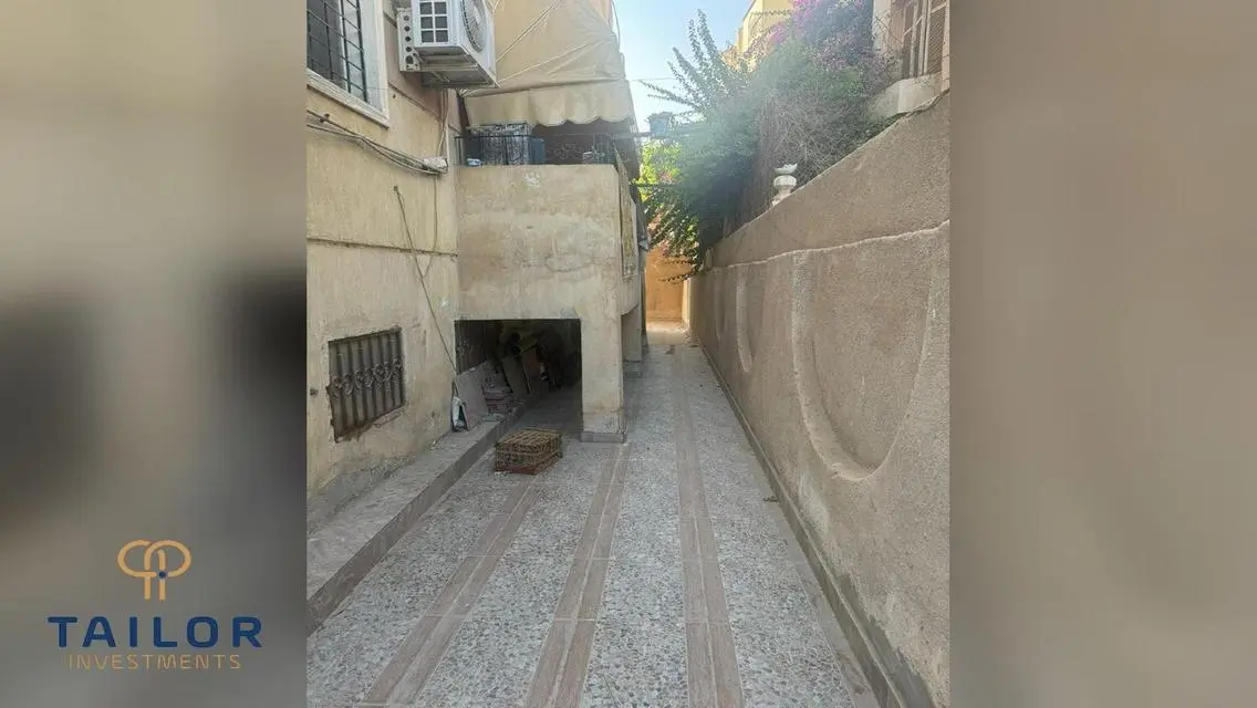 شقة فاخرة للبيع مع حديقة خاصة وإطلالة رائعة
