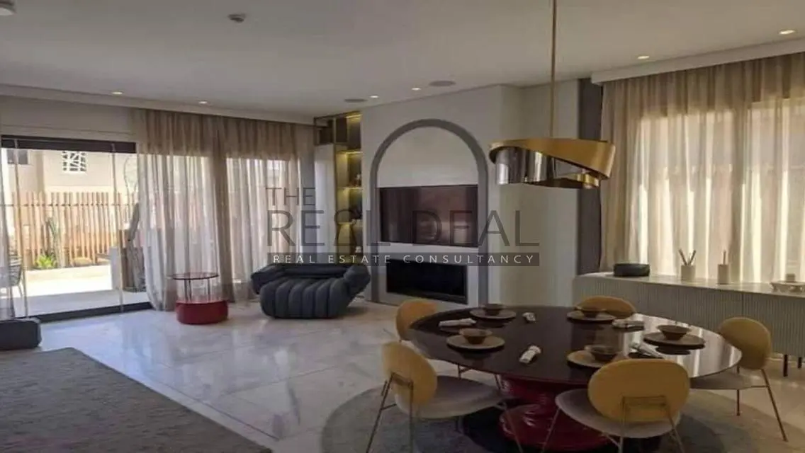 Luxury Apartment at Club Hills October