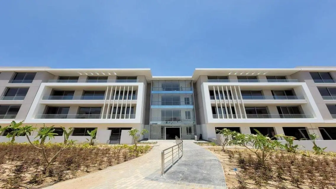 Luxury Apartment for Sale at 6,000,000 with All Amenities