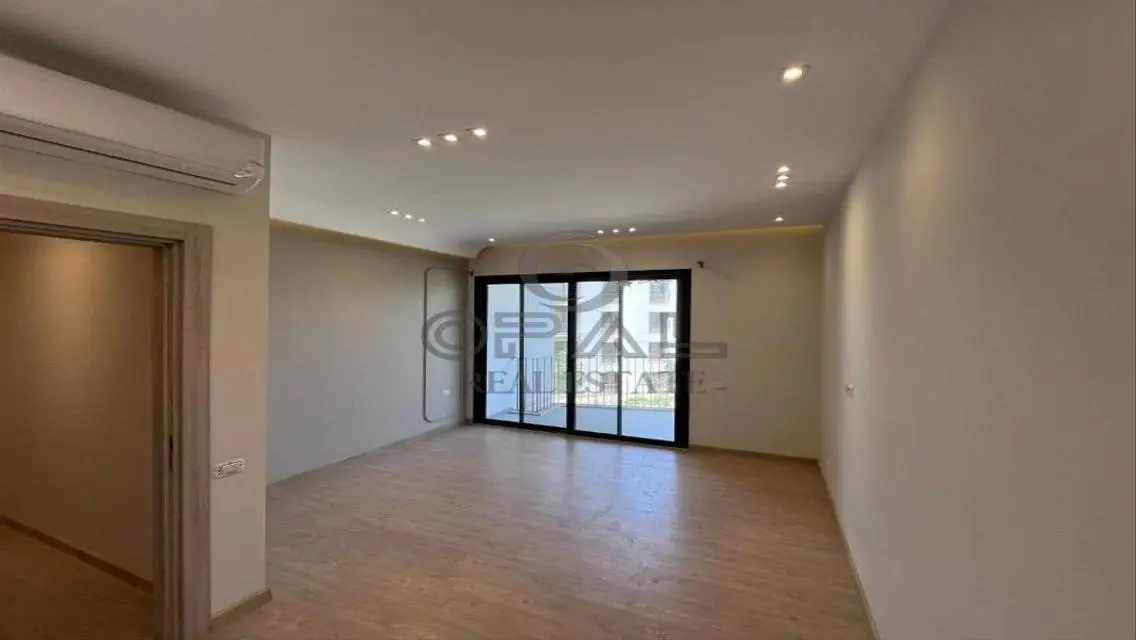 Apartment for Rent in West Beverly Hills Area