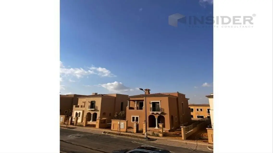 Luxury Villa with 10 Bedrooms, Private Garden & Pool
