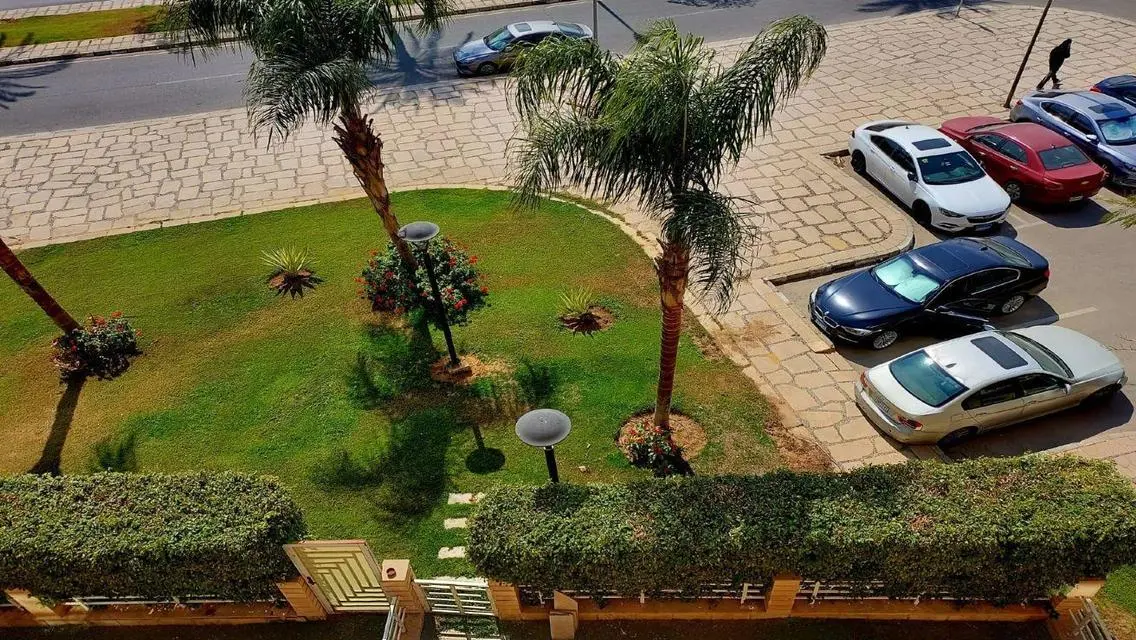 شقة فاخرة بمساحة 10000 متر مع إطلالة رائعة