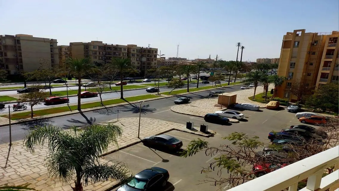 شقة فاخرة بمساحة 10000 متر مع إطلالة رائعة