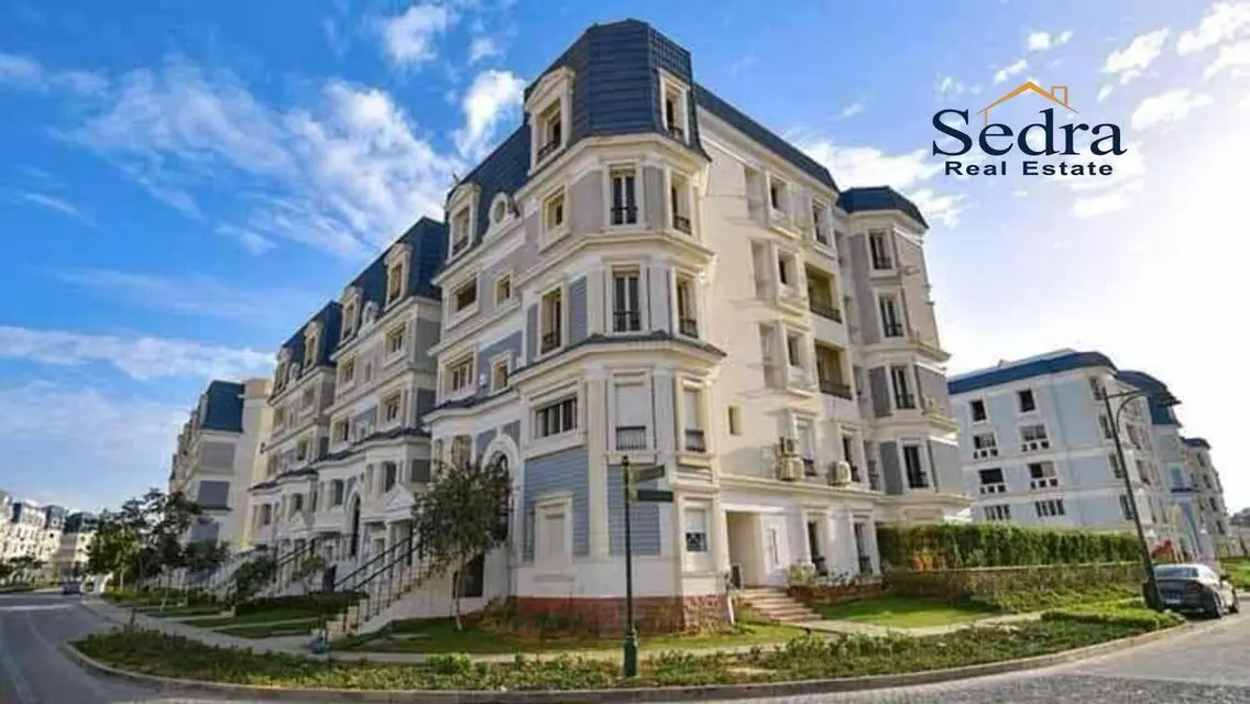 Stunning Mountain View Apartment in Hyde Park