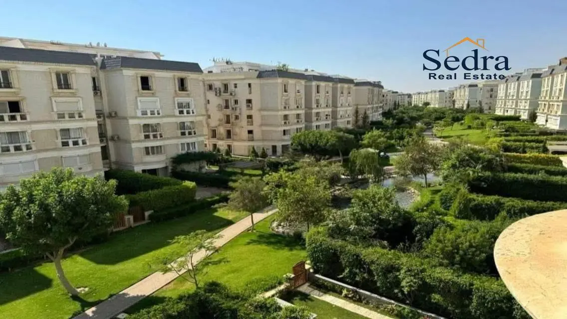 Stunning Mountain View Apartment in Hyde Park