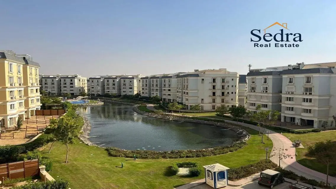 Stunning Mountain View Apartment in Hyde Park