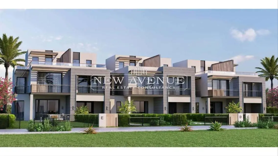 Luxurious Apartment with Spacious Living Area and Private Garden