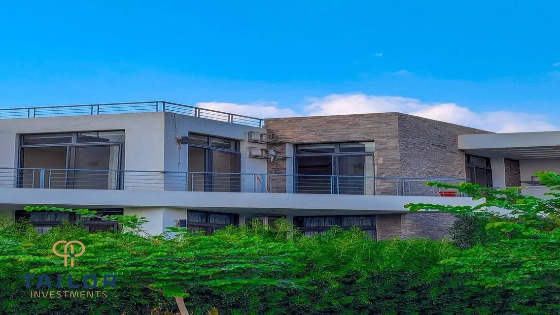 Luxury Apartment in Taj City