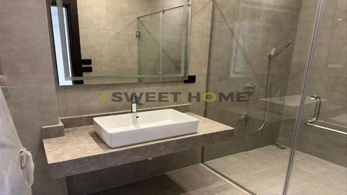 Luxury Lake View Apartment - 207