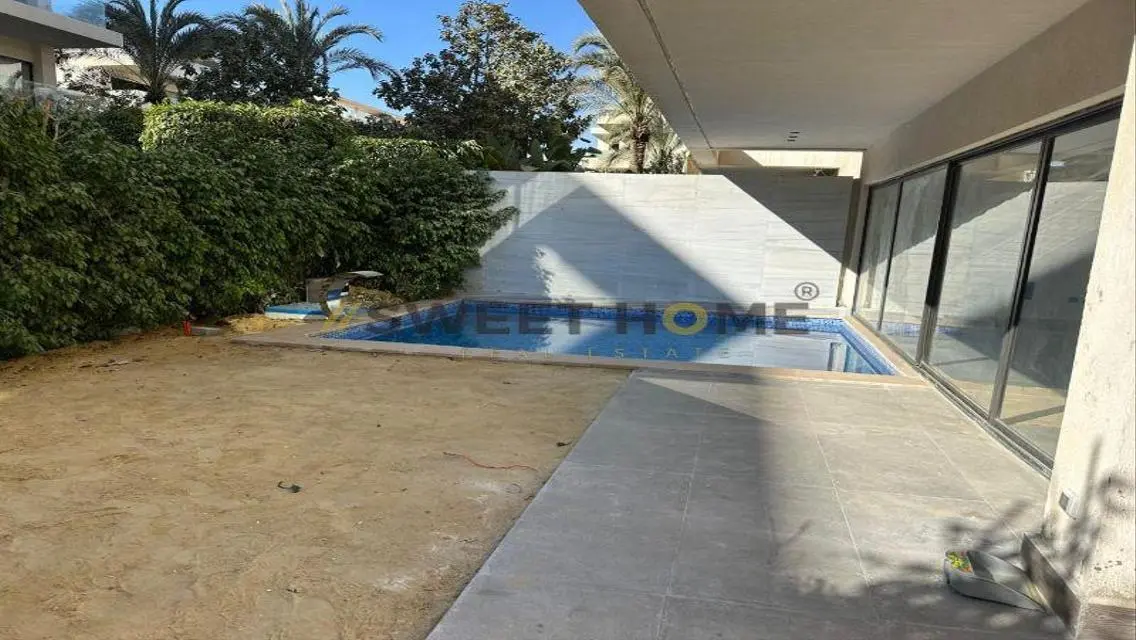 Luxury Lake View Apartment - 207