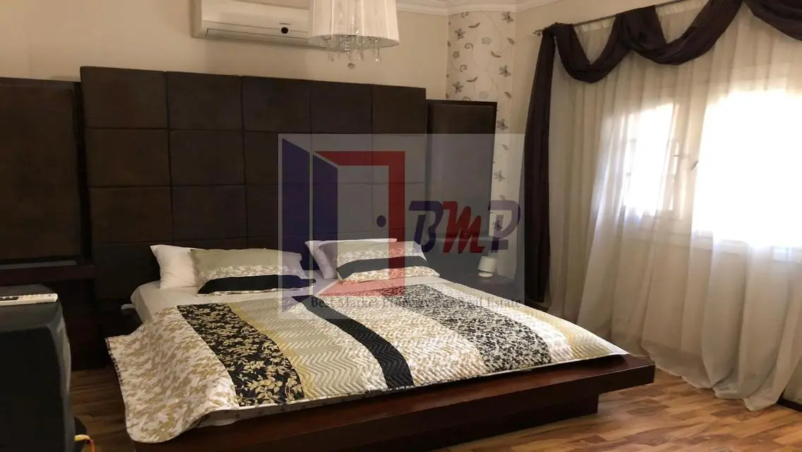 شقة مميزة بأحدى المناطق الراقية