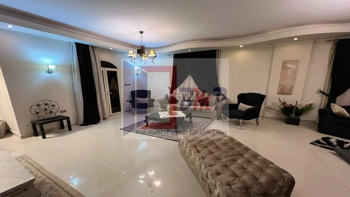 شقة مميزة بأحدى المناطق الراقية
