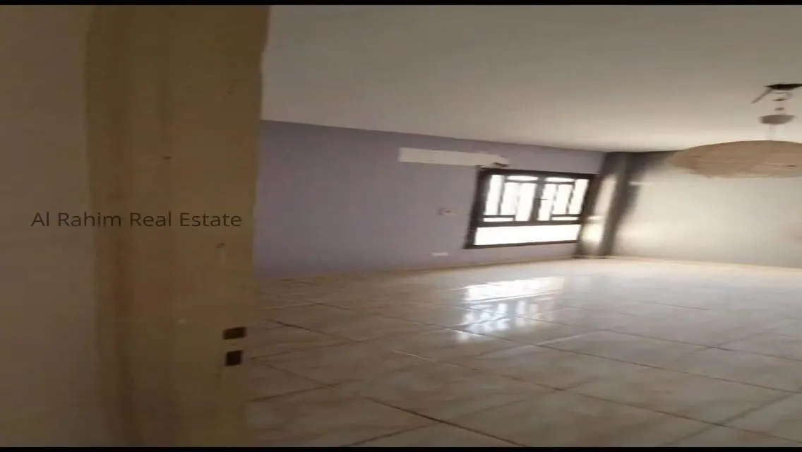 شقة مذهلة للبيع في موقع متميز