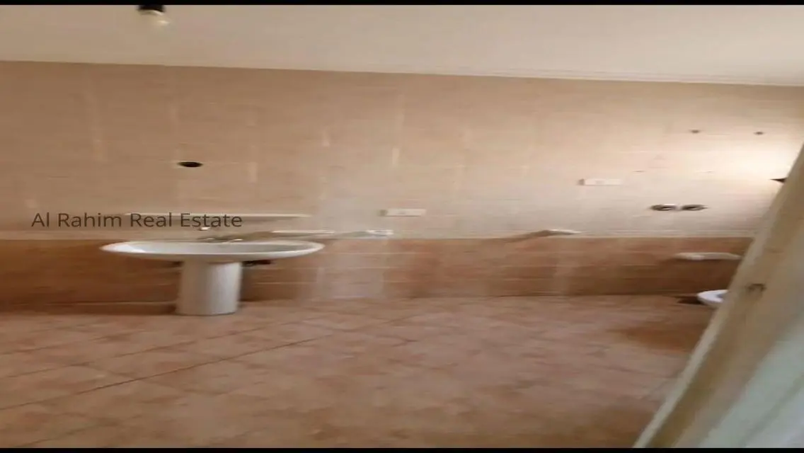 شقة مذهلة للبيع في موقع متميز