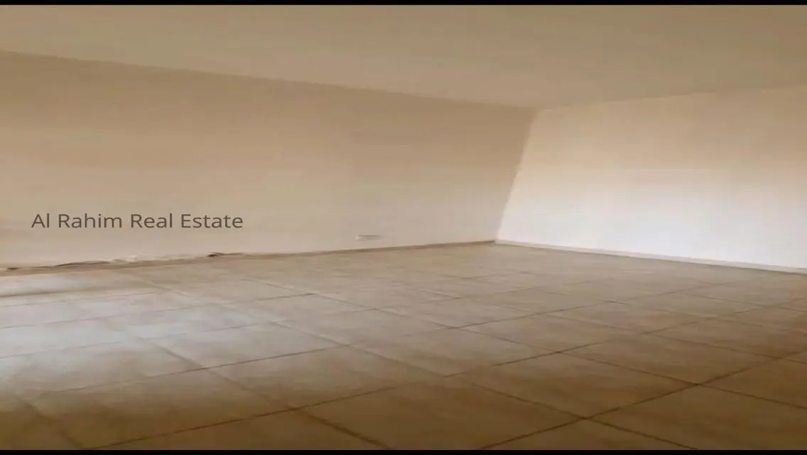 شقة مذهلة للبيع في موقع متميز