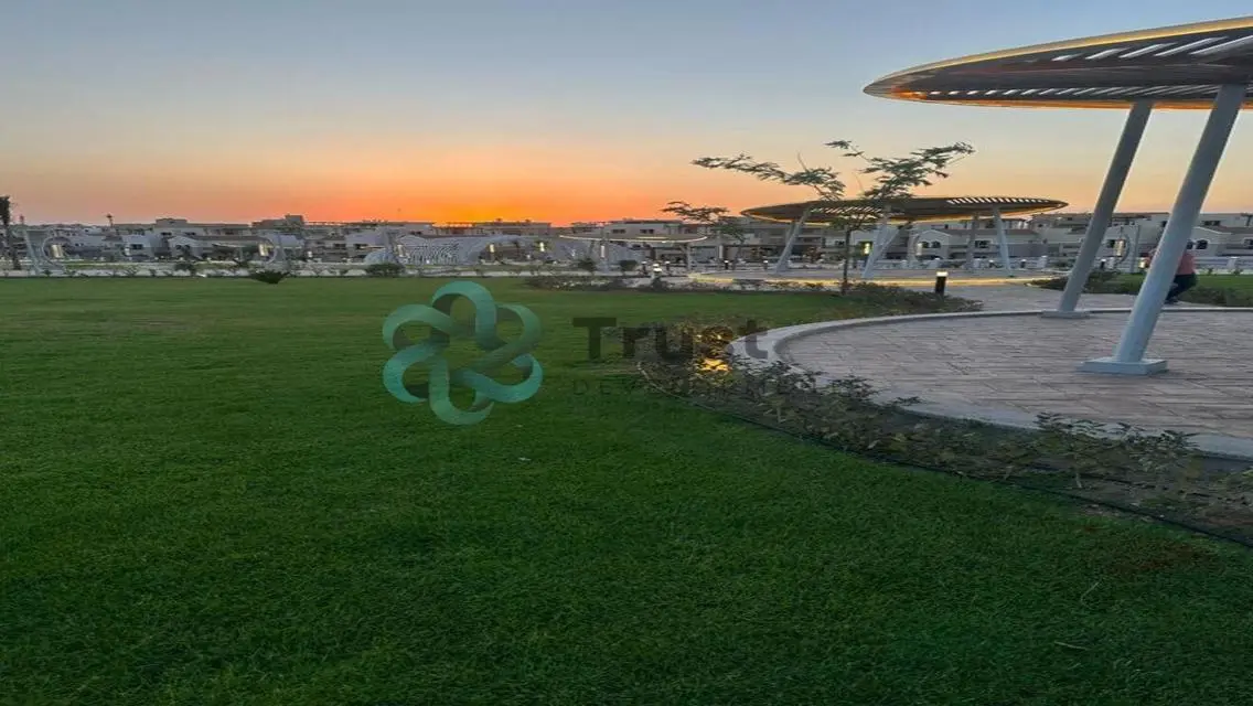 فيلا فاخرة للبيع بمساحة شاسعة