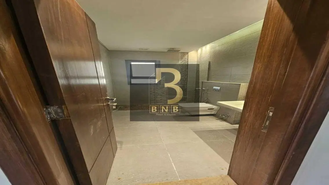 Luxury Apartment for Sale 347 sqm in Prime Location