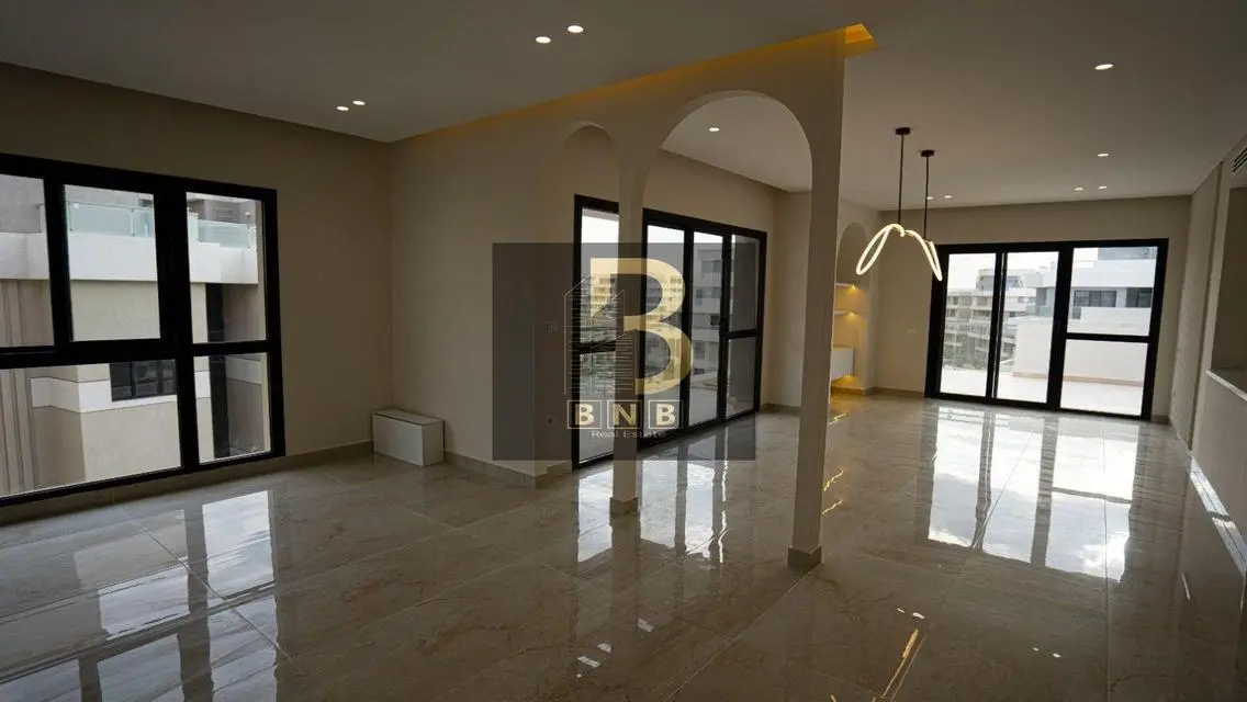 Luxury Apartment for Sale - 222 Square Meters in the Heart of the City
