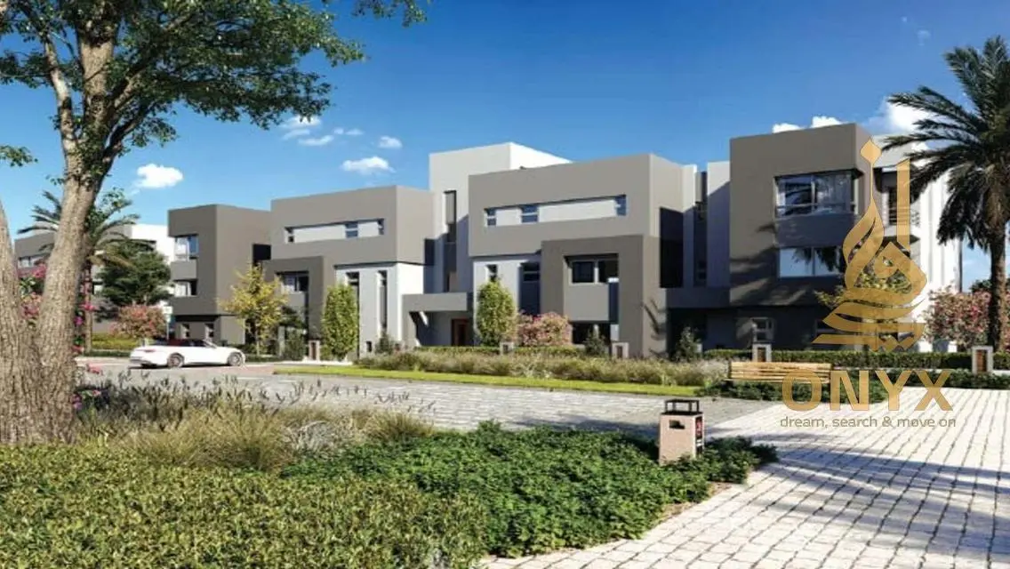 Luxury Apartment Overlooking Lakes in a Prime Location
