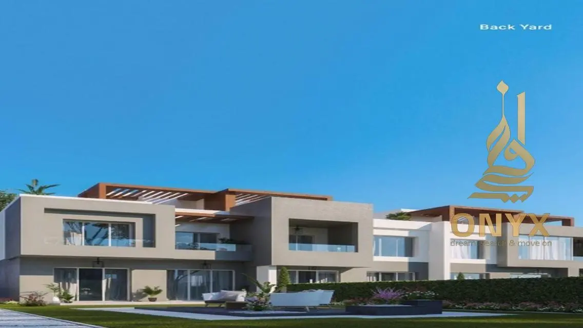 Luxury Apartment Overlooking Lakes in a Prime Location