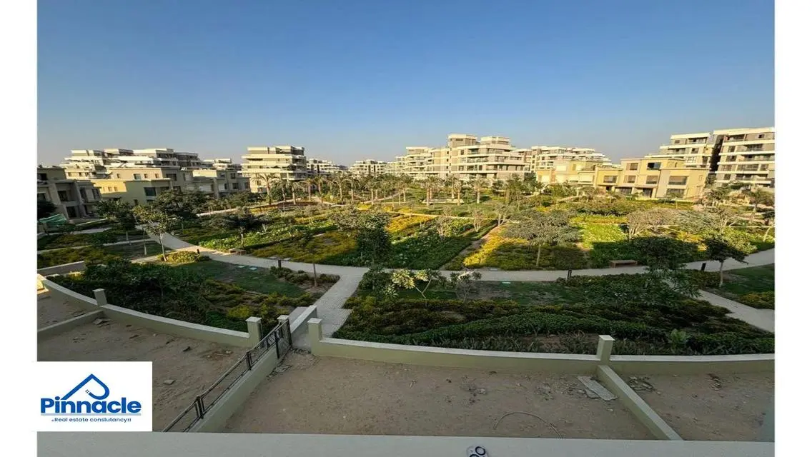 Luxury Villas in Waterway Area