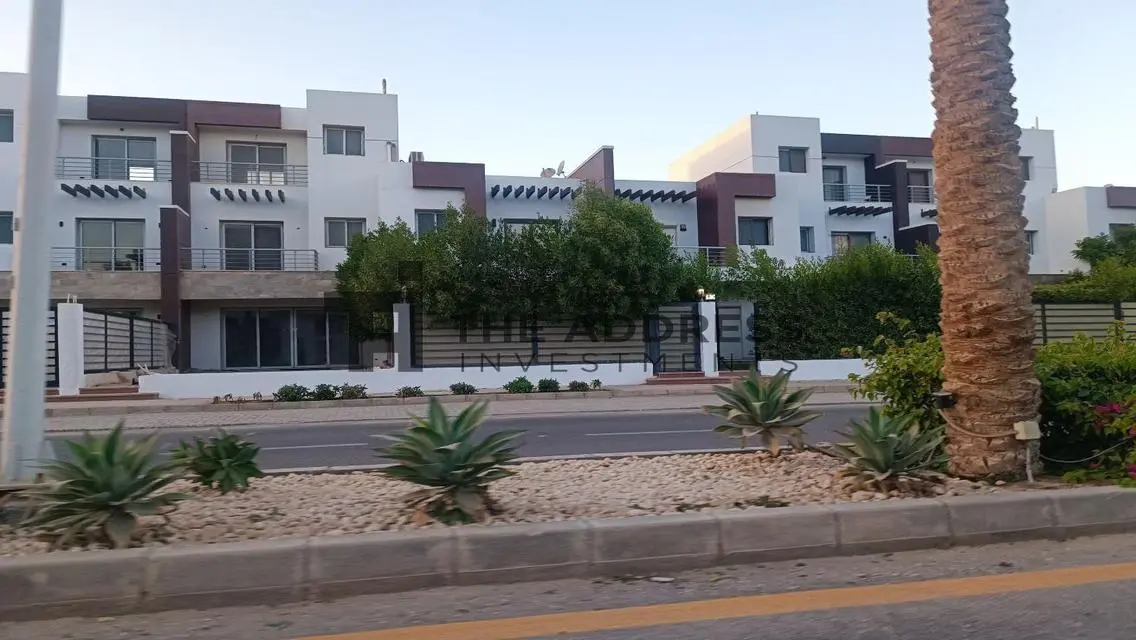 شقة فاخرة 3 غرف نوم بمواصفات مميزة وإطلالة ساحرة