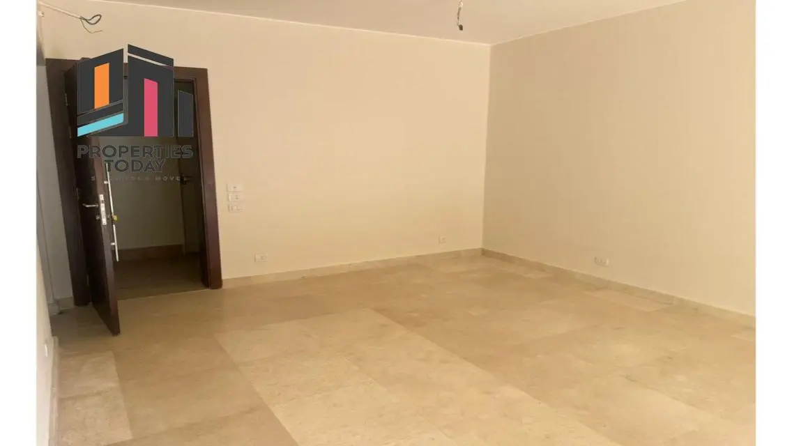 Exclusive Apartment with Private Garden and Excellent Amenities