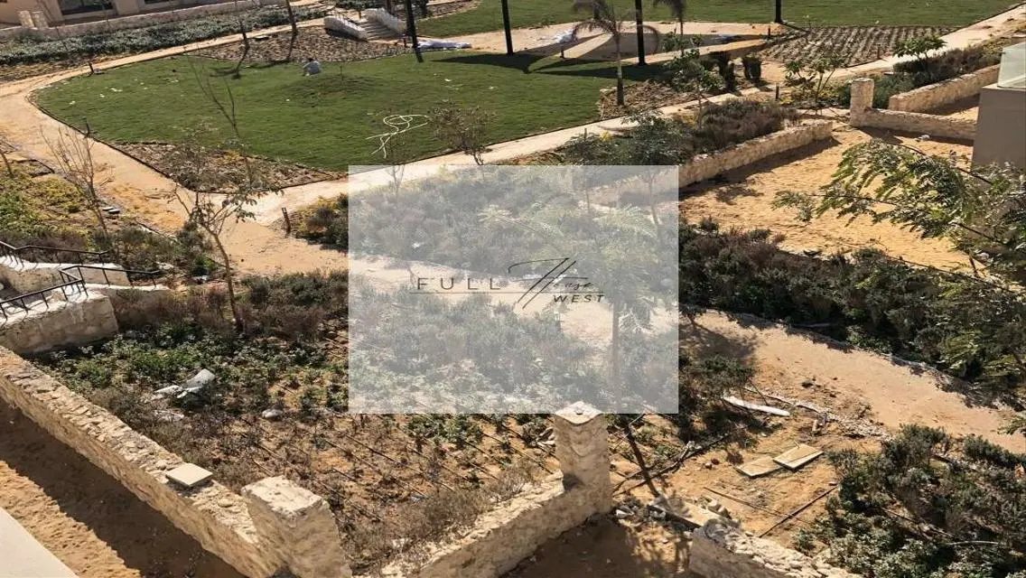 فيلا فاخرة للبيع مع إطلالة رائعة