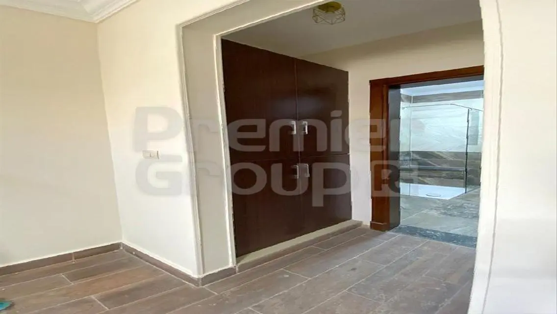 Luxury Apartment for Rent with All Amenities
