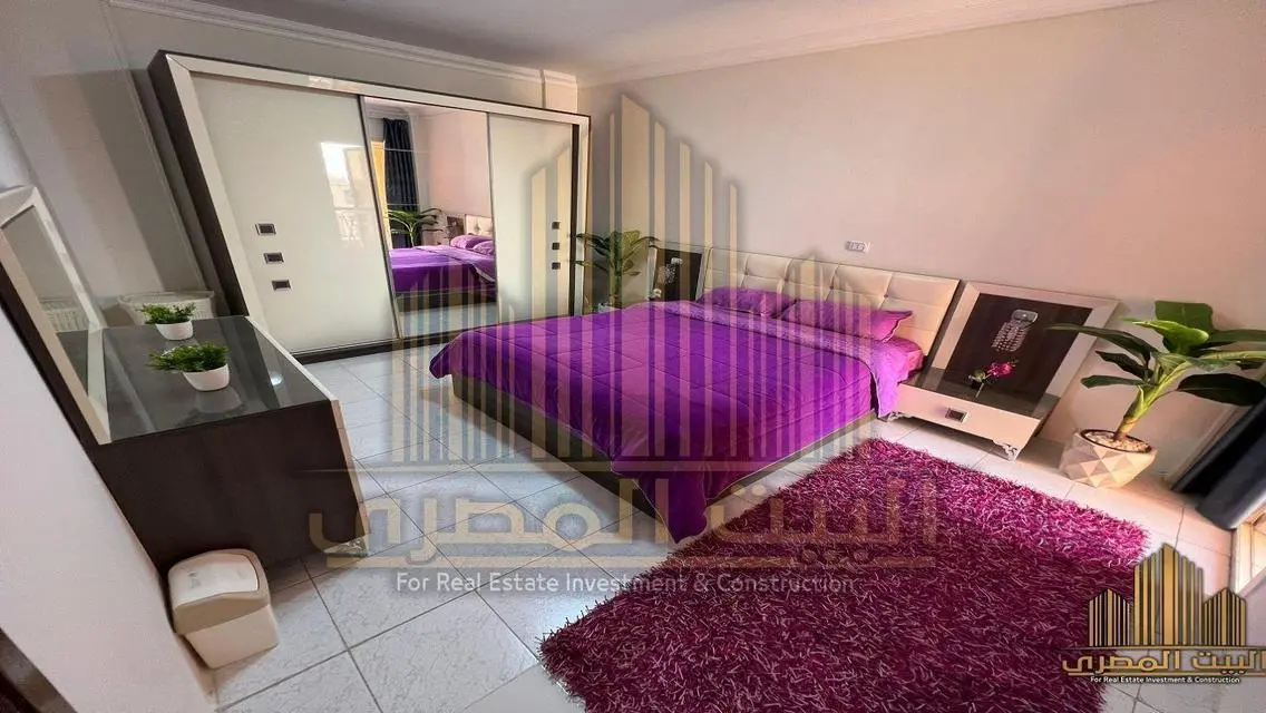 شقة فاخرة بإطلالة على البحيرات بسعر 45000
