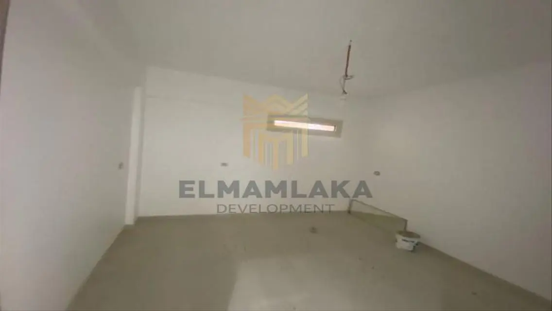 شقة مفروشة للبيع في منطقة سكنية مميزة - 16000 جنيه