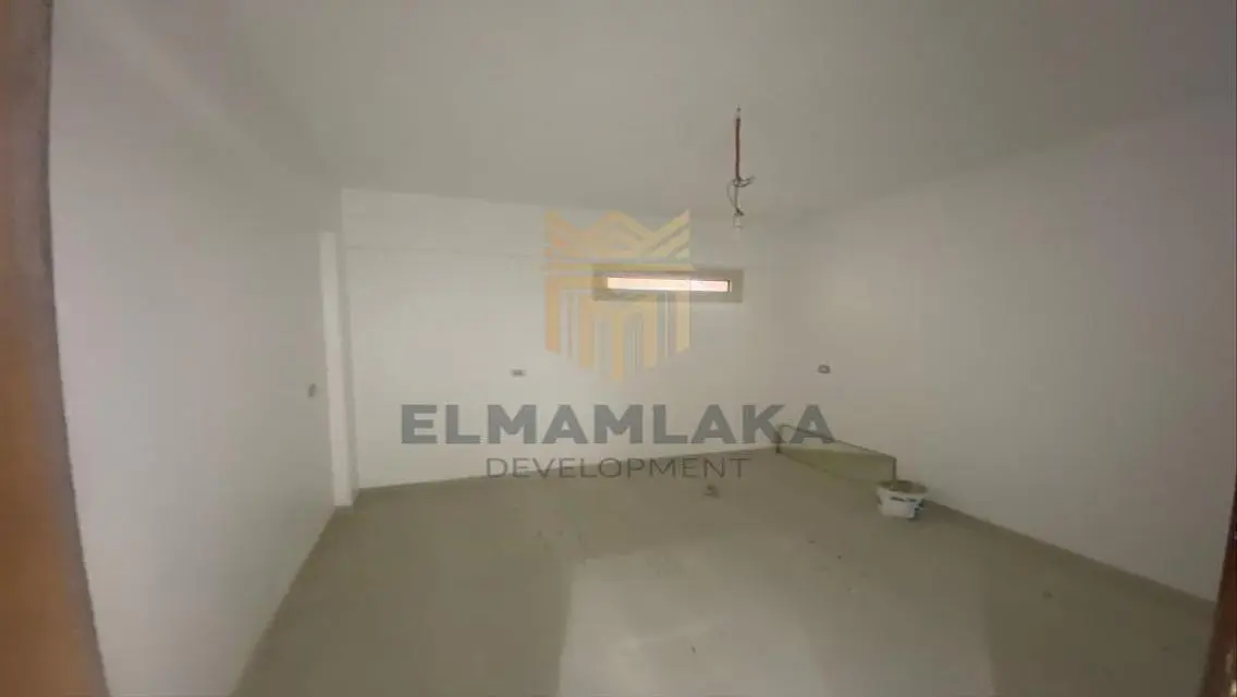 شقة مفروشة للبيع في منطقة سكنية مميزة - 16000 جنيه