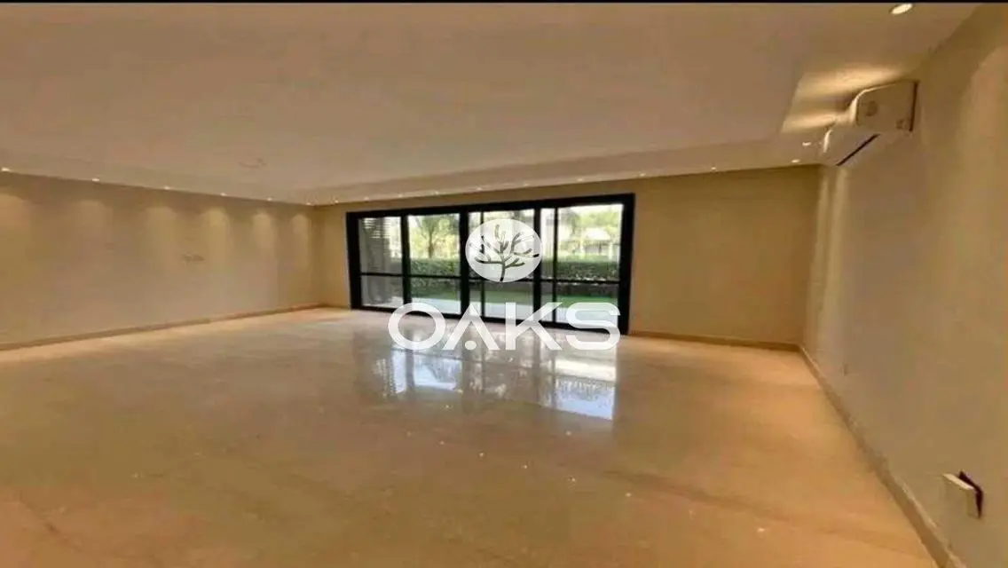 Luxury Apartment in El Patio Vida - 212