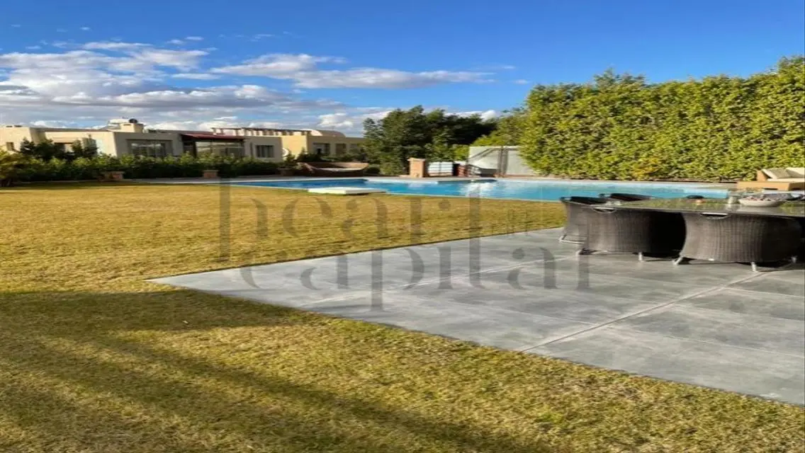 Stunning Villa for Sale with Private Garden and Pool
