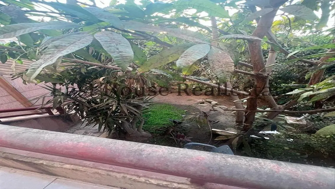 شقة فاخرة بمساحة واسعة للإيجار في قلب المدينة