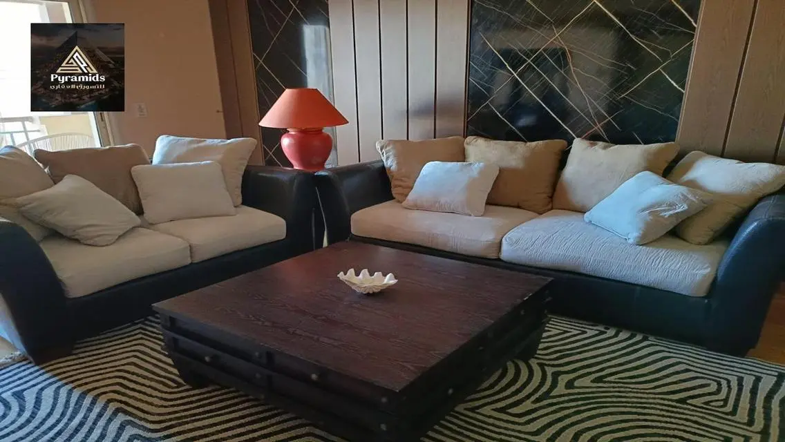 شقة فاخرة للإيجار بمساحة مثالية