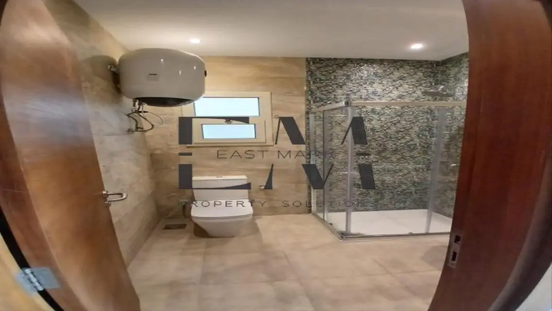 Exceptional Apartment with Central Air Conditioning and Dressing Room