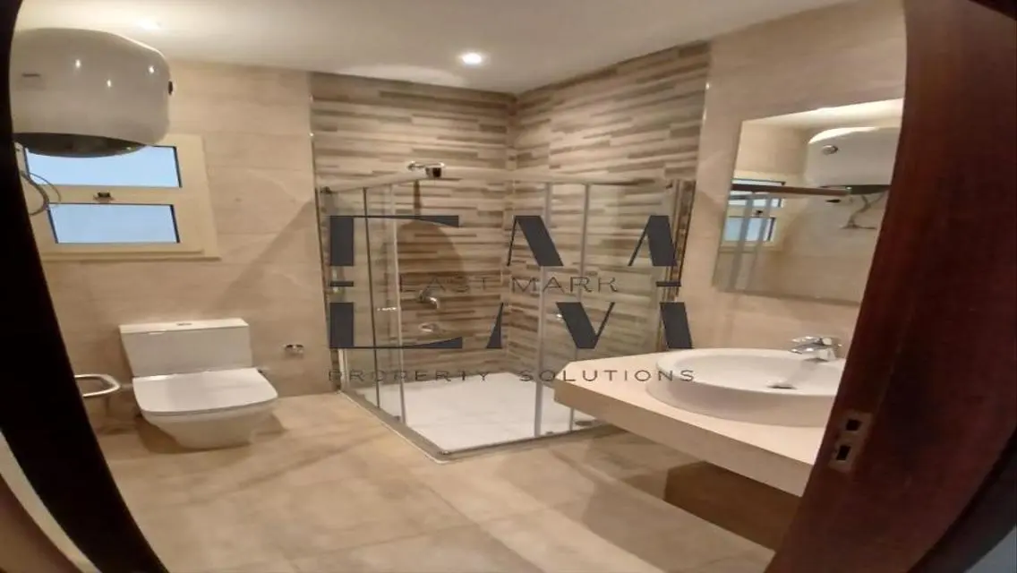 Exceptional Apartment with Central Air Conditioning and Dressing Room