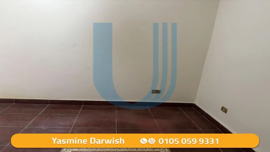 4-Bedroom Apartment for Sale in Mid-Rise Building