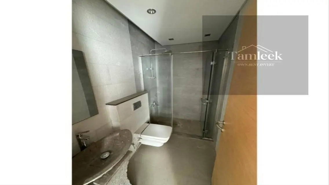 Luxury Villa for Sale with Spacious Living