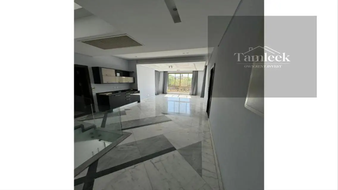 Luxury Villa for Sale with Spacious Living