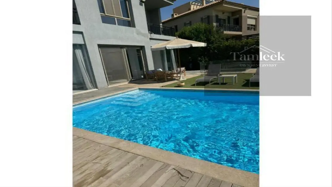Luxury Villa for Sale with Spacious Living