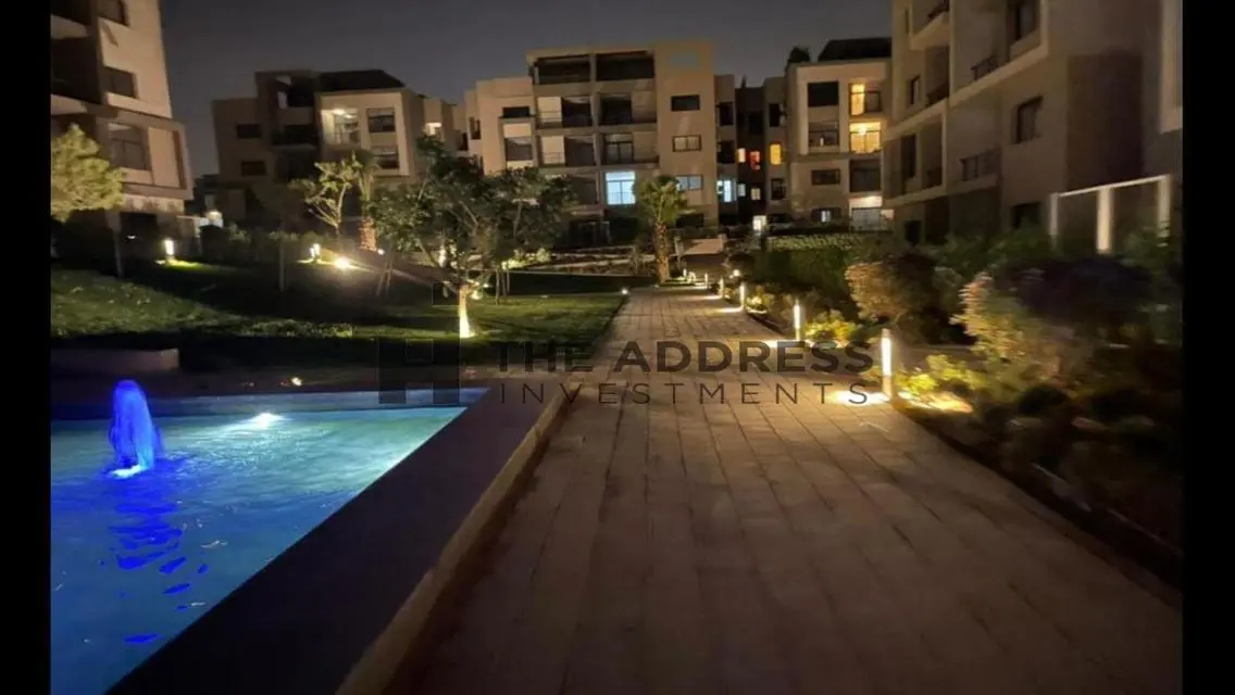 Luxury Villa in Fifth Square - 6 Bedrooms