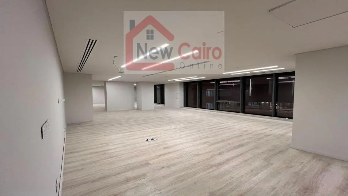 Complete Commercial Property for Sale - 695,000 EGP
