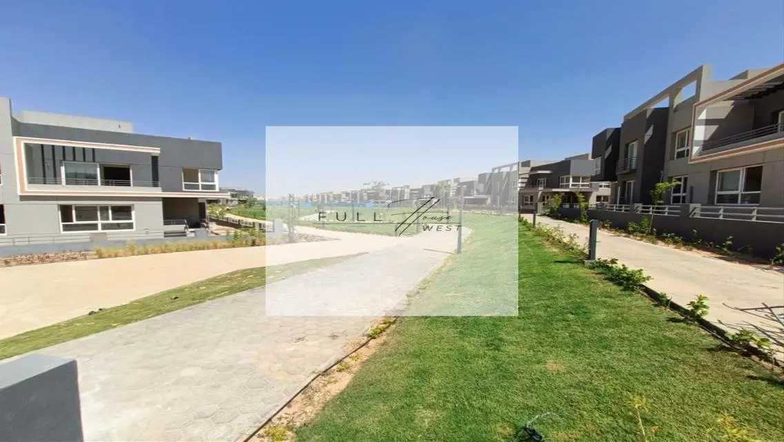 Luxury Villa with Private Garden and Pool for Sale